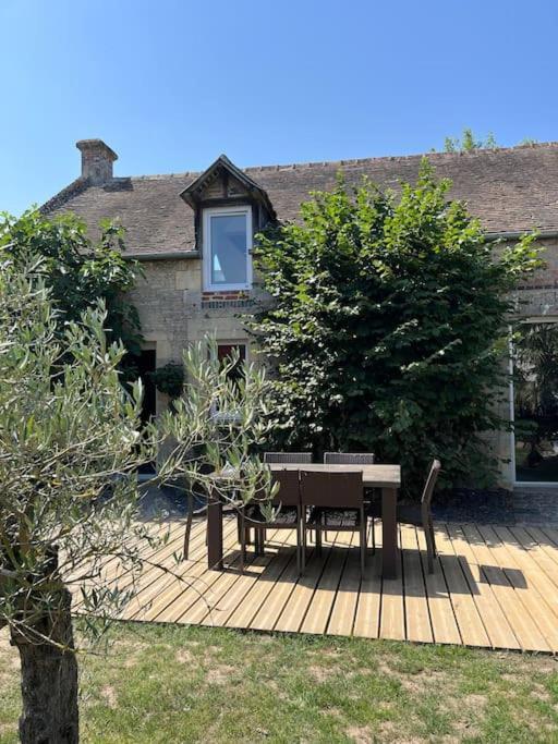 Charmante Maison Du XVIII En Pierre Renovee Colleville-Montgomery Bagian luar foto