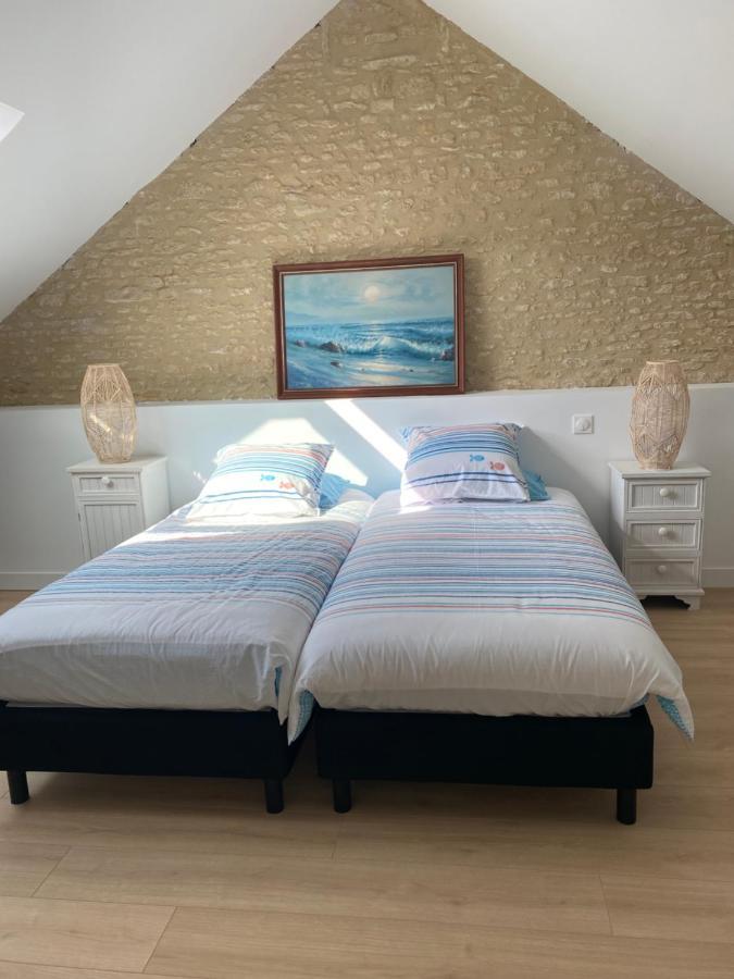 Charmante Maison Du XVIII En Pierre Renovee Colleville-Montgomery Bagian luar foto
