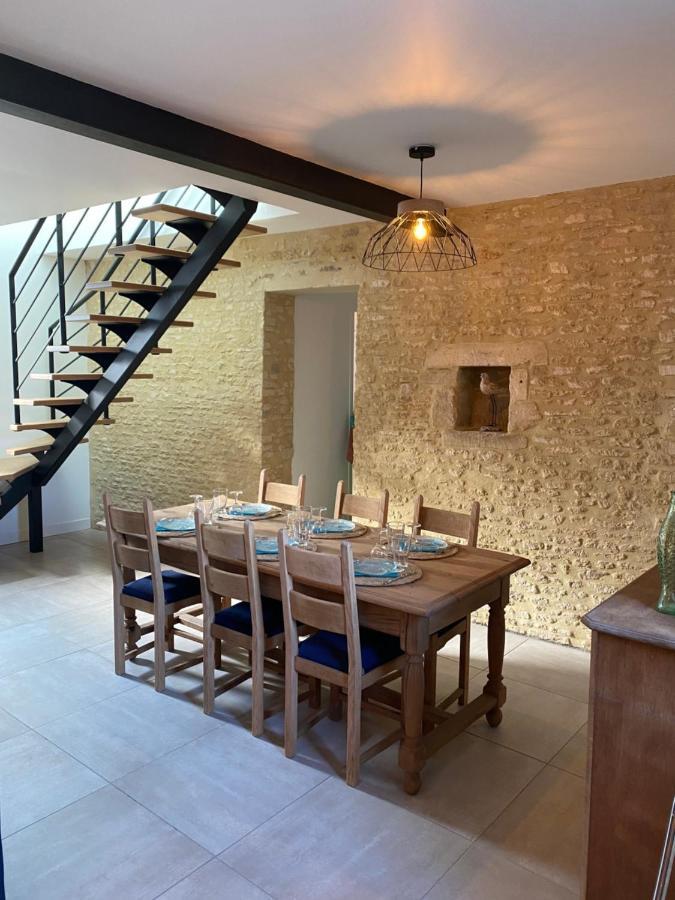 Charmante Maison Du XVIII En Pierre Renovee Colleville-Montgomery Bagian luar foto