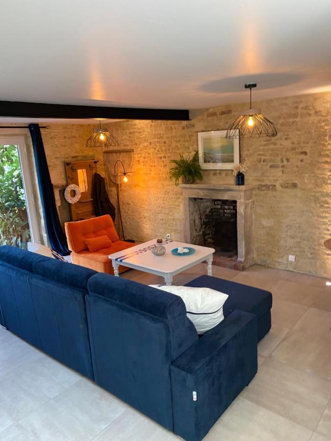 Charmante Maison Du XVIII En Pierre Renovee Colleville-Montgomery Bagian luar foto